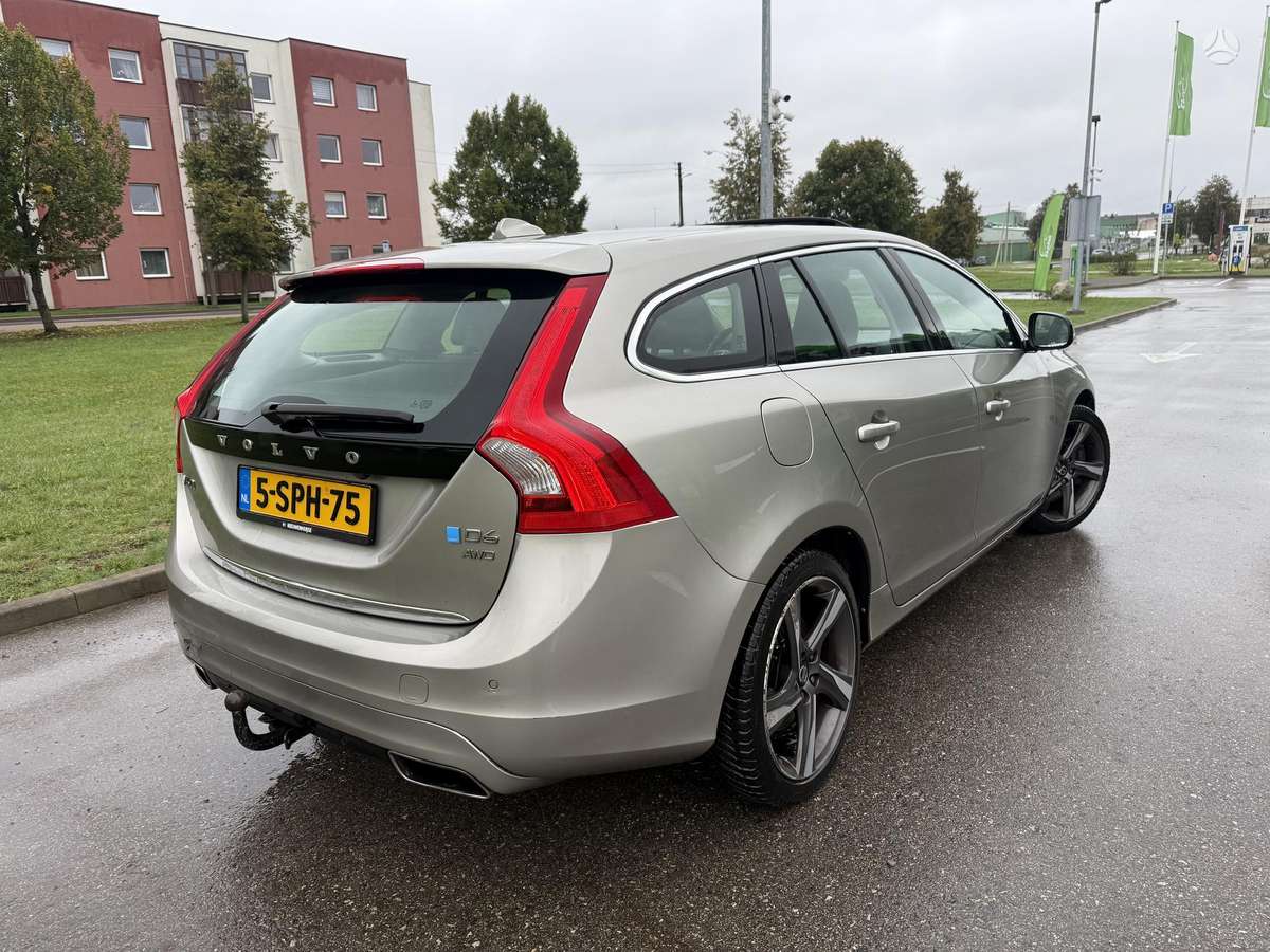 Volvo V60, 2.4 l., Универсал