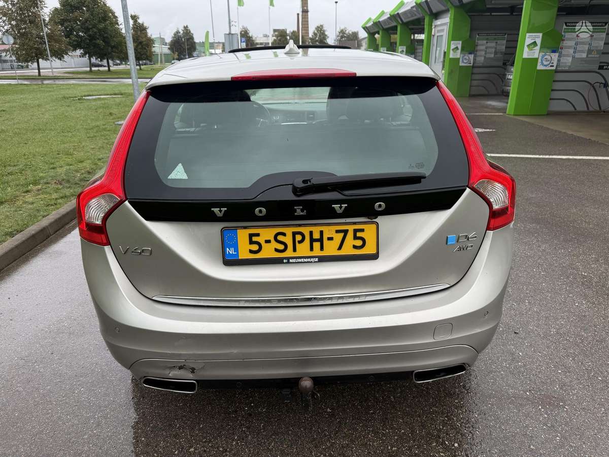 Volvo V60, 2.4 l., Универсал