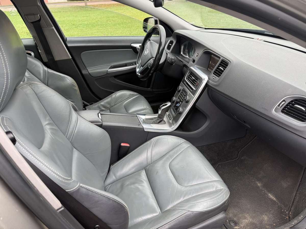 Volvo V60, 2.4 l., Универсал