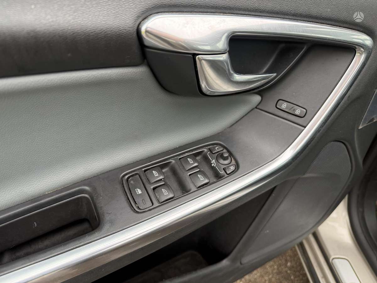 Volvo V60, 2.4 l., Универсал