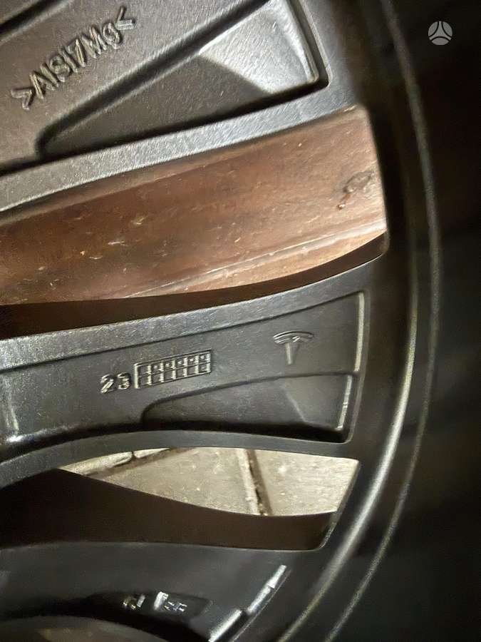TESLA Y, light alloy, R21