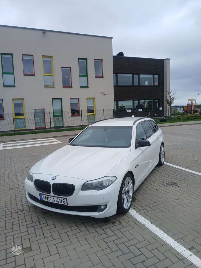 BMW 520, 2.0 l., wagon