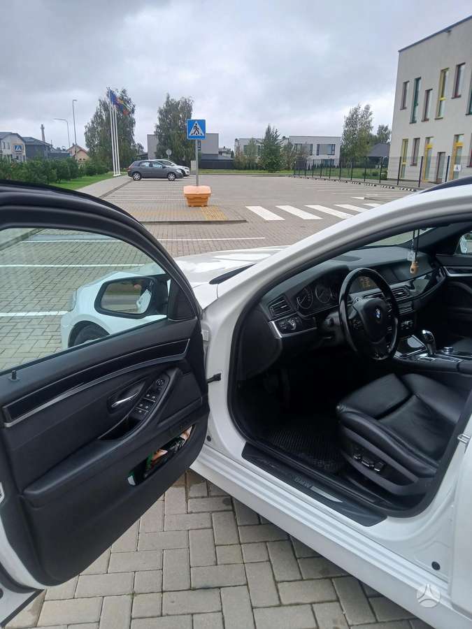 BMW 520, 2.0 l., wagon