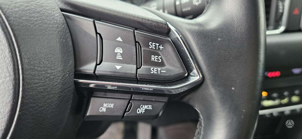 Mazda CX-5, 2.2 l., off-road / crossover