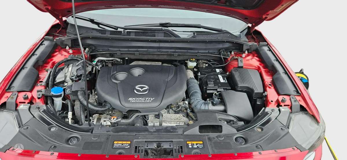 Mazda CX-5, 2.2 l., off-road / crossover