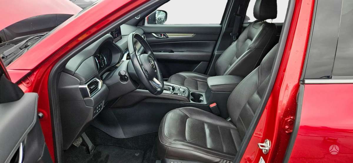 Mazda CX-5, 2.2 l., off-road / crossover