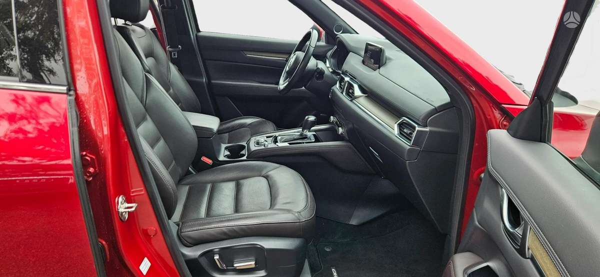 Mazda CX-5, 2.2 l., off-road / crossover