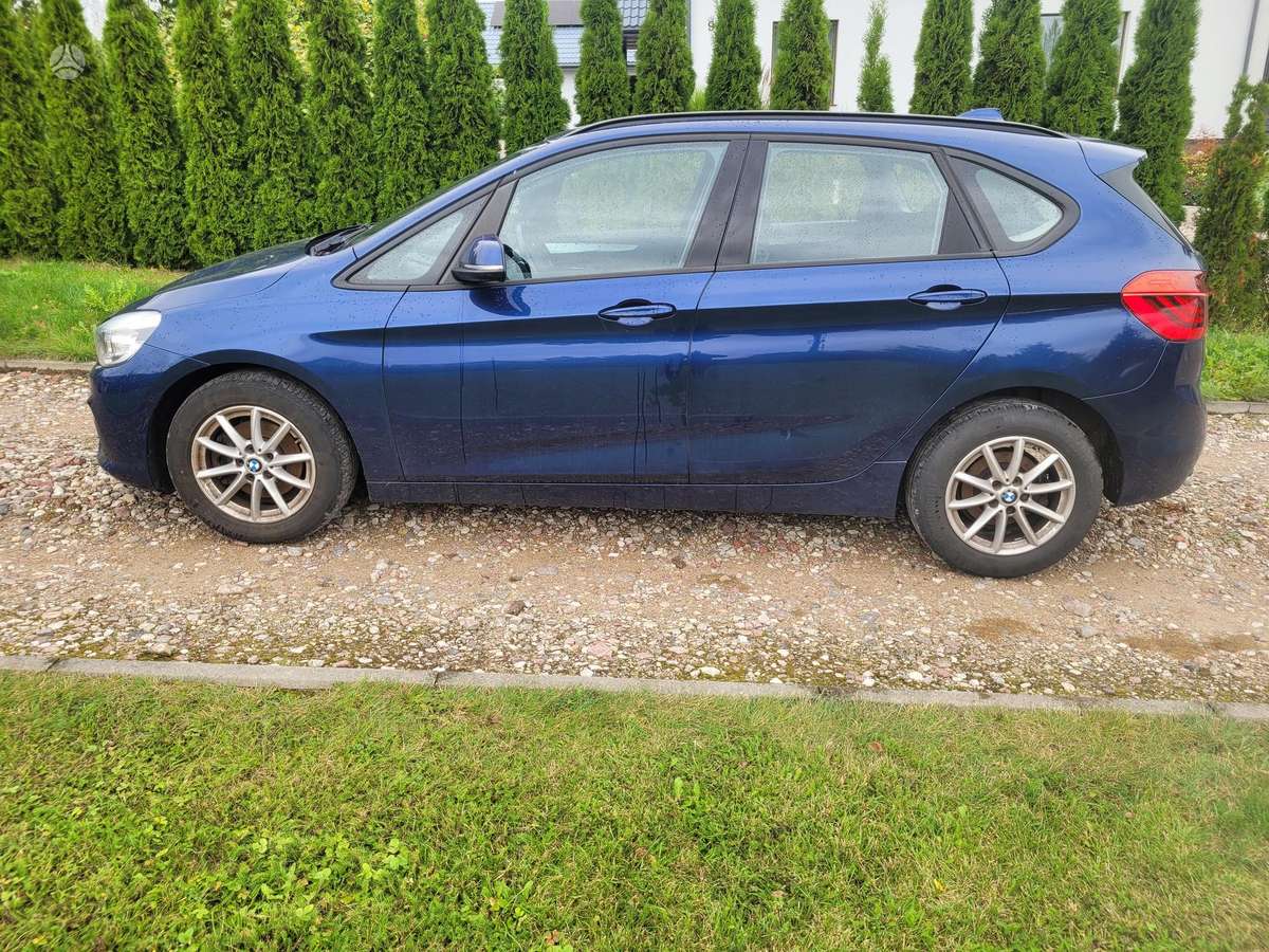 BMW 218 Active Tourer, 2.0 l., hatchback