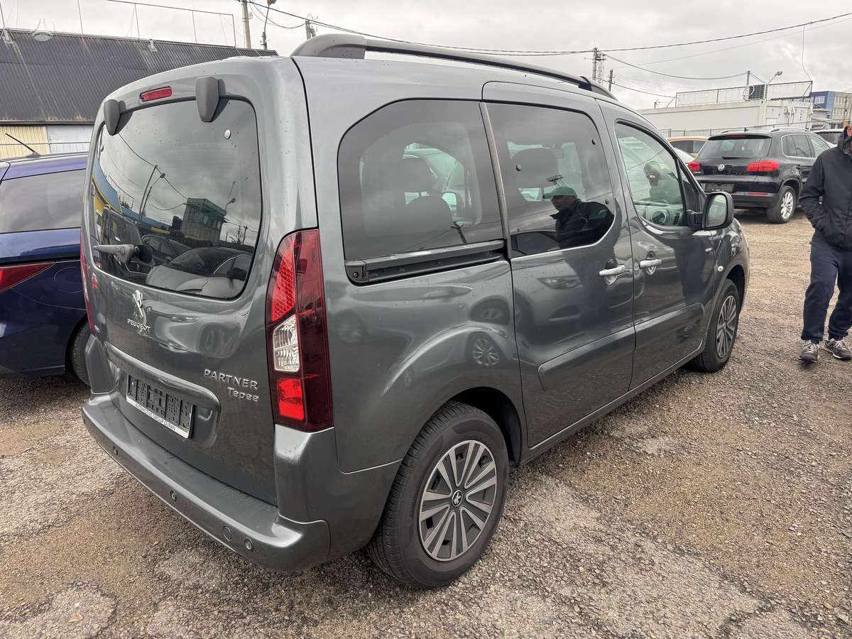 Peugeot Partner, 1.2 l., Минивэн