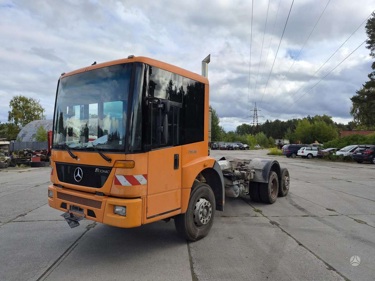 Mercedes-Benz ECONIC, cab-chassis trucks