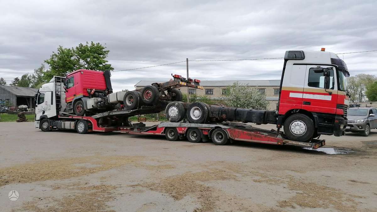 Mercedes-Benz ECONIC, cab-chassis trucks