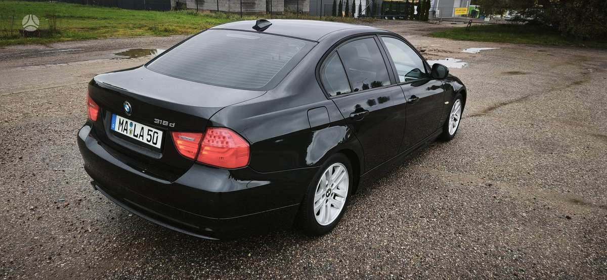 BMW 318, 2.0 l., Седан
