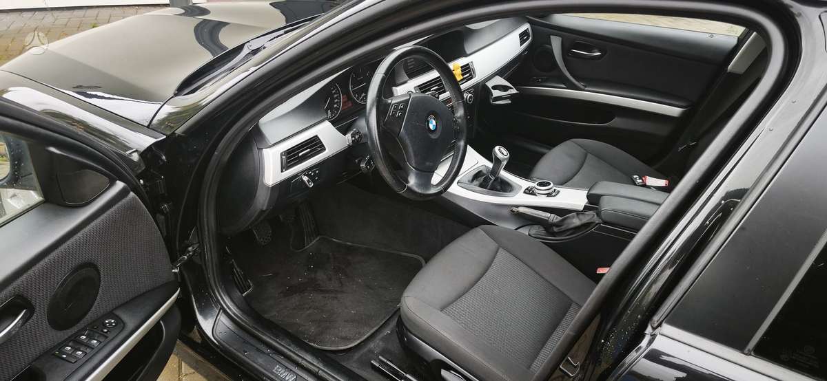 BMW 318, 2.0 l., Седан