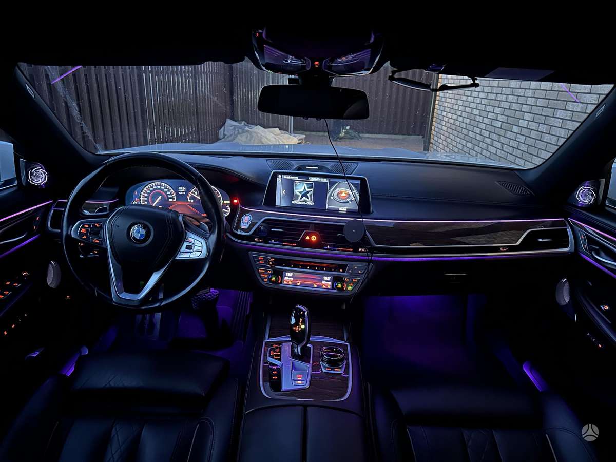 BMW 730, 3.0 l., Седан