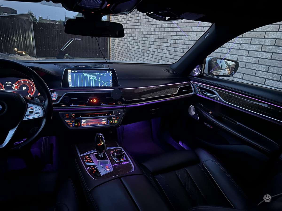 BMW 730, 3.0 l., Седан