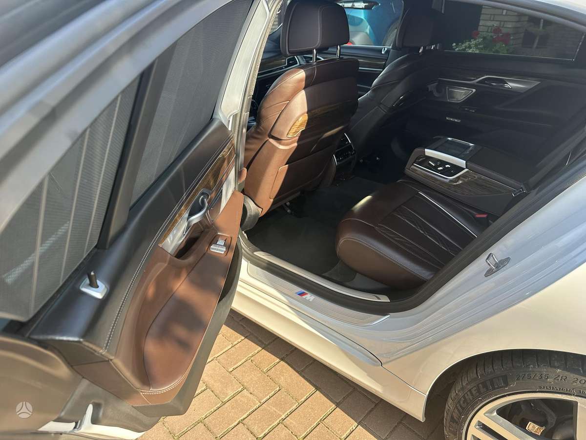BMW 730, 3.0 l., Седан