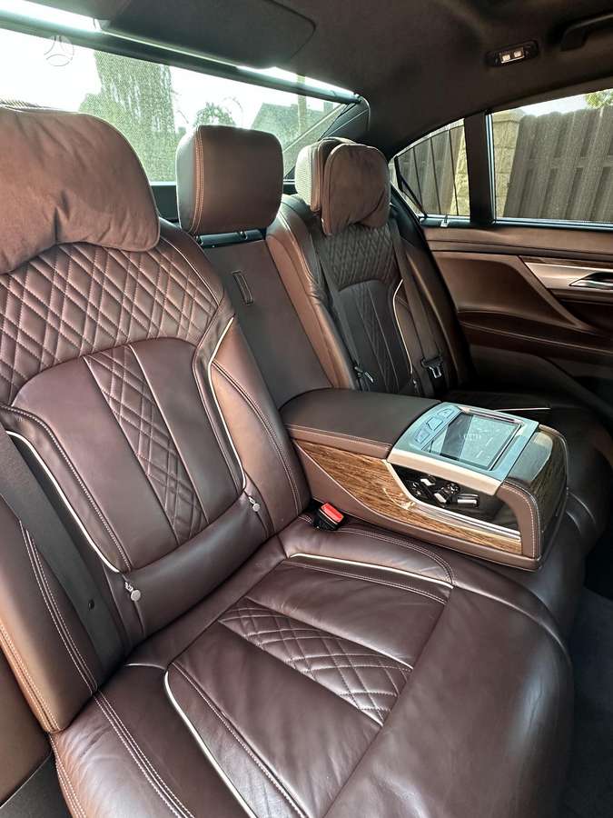 BMW 730, 3.0 l., Седан