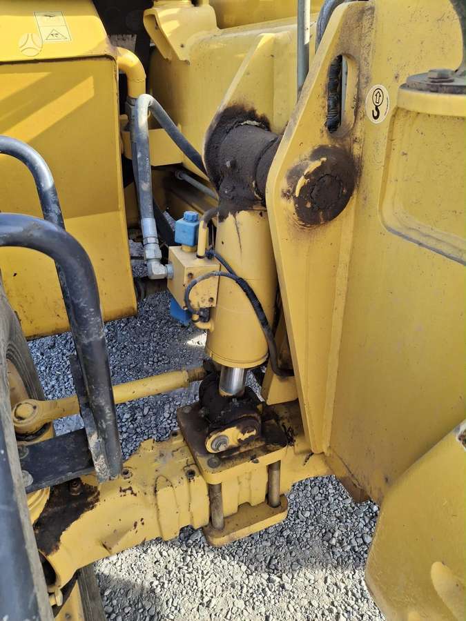 Komatsu WH 609, telescopic handler