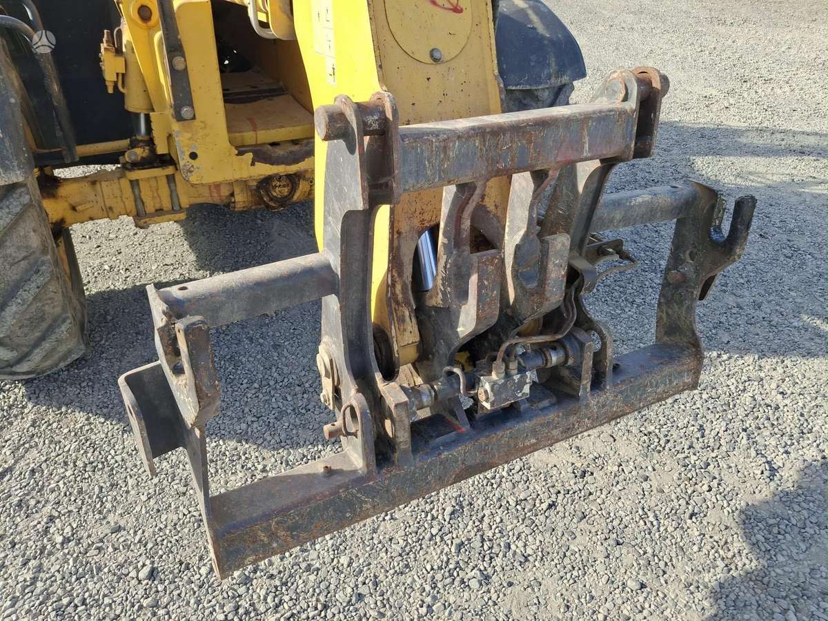 Komatsu WH 609, telescopic handler