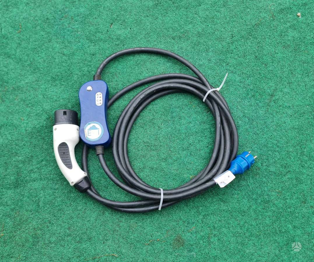 Universal Charger