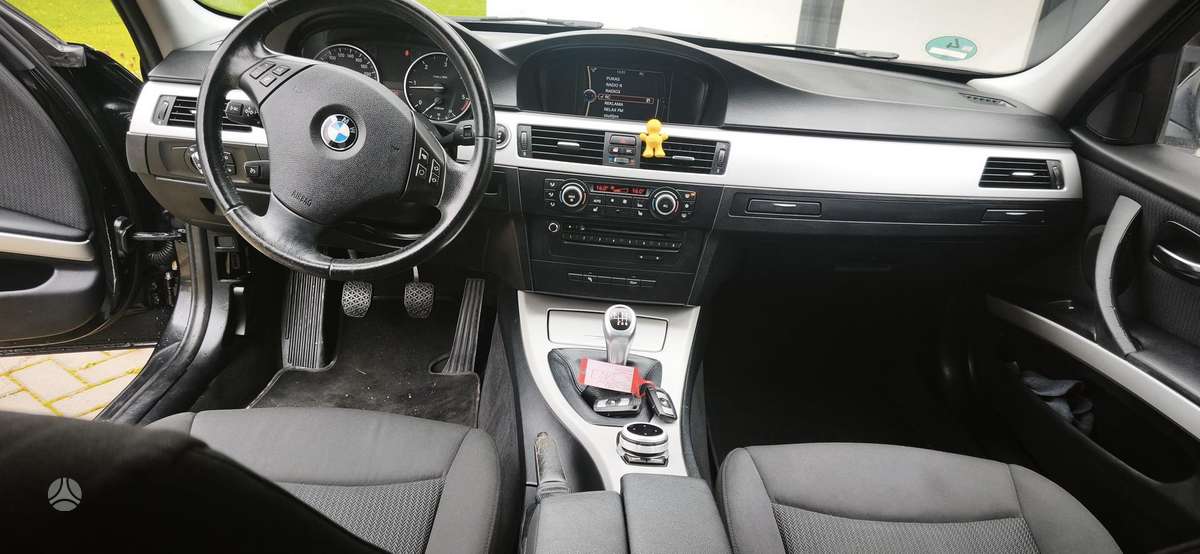 BMW 318, 2.0 l., Седан