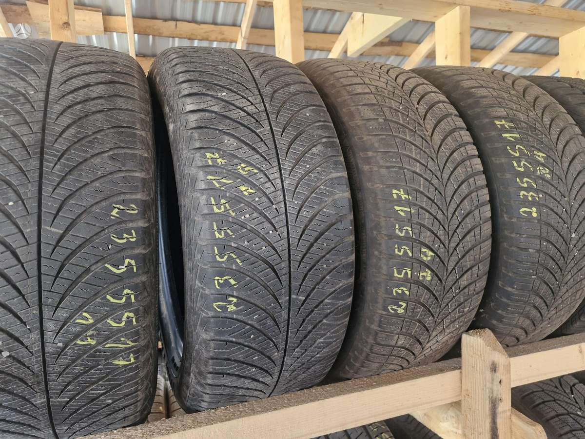 Goodyear Vector4seasons, всесезонные 235/55 R17