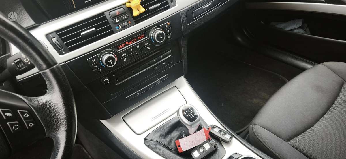 BMW 318, 2.0 l., Седан