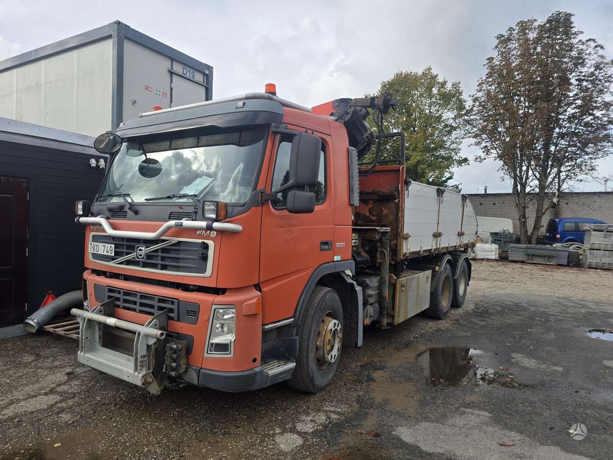 Volvo FM9, dumpers with crane