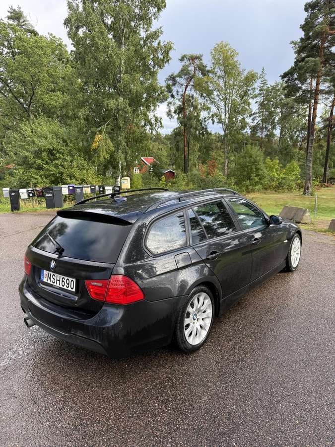 BMW 330, 3.0 l., wagon