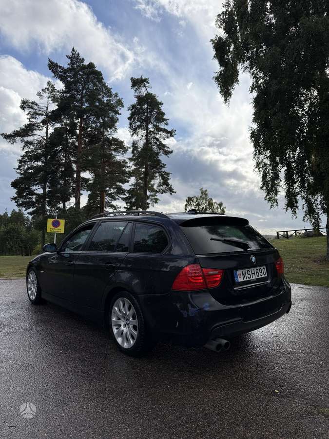 BMW 330, 3.0 l., wagon