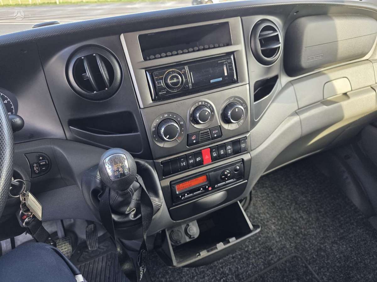 Iveco 70c17, автовозы