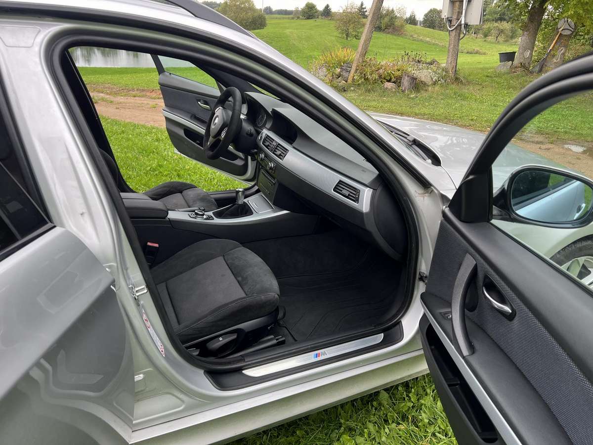 BMW 320, 2.0 l., wagon