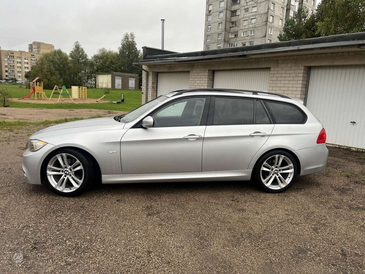 BMW 320, 2.0 l., wagon