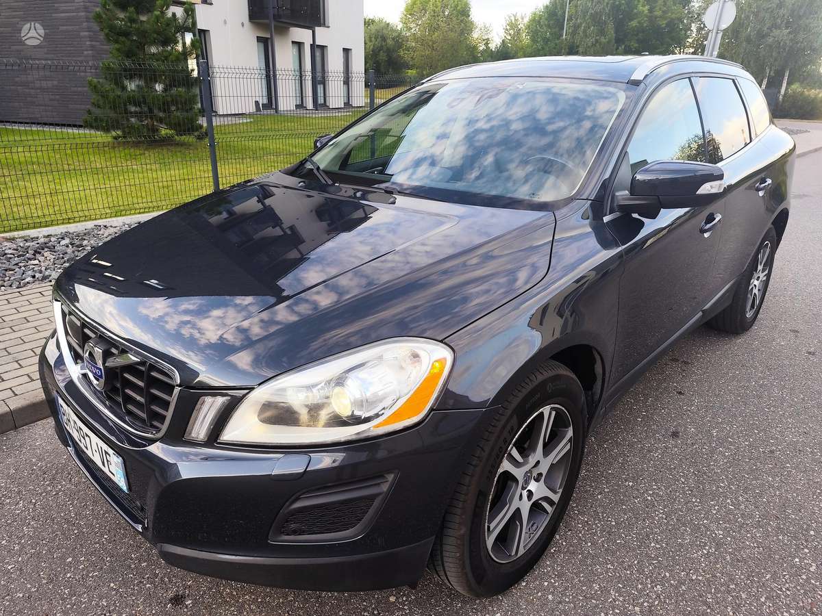 Volvo XC60, 2.0 l., Минивэн