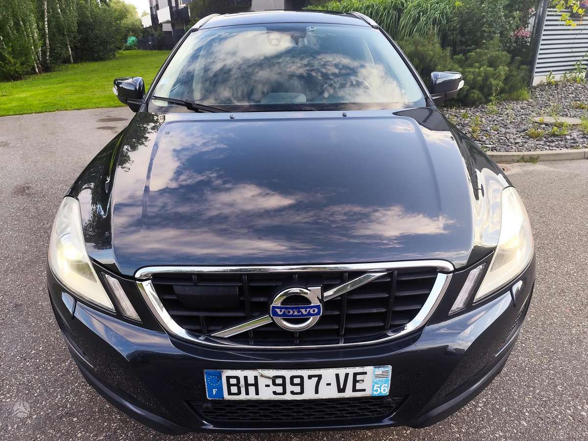Volvo XC60, 2.0 l., Минивэн