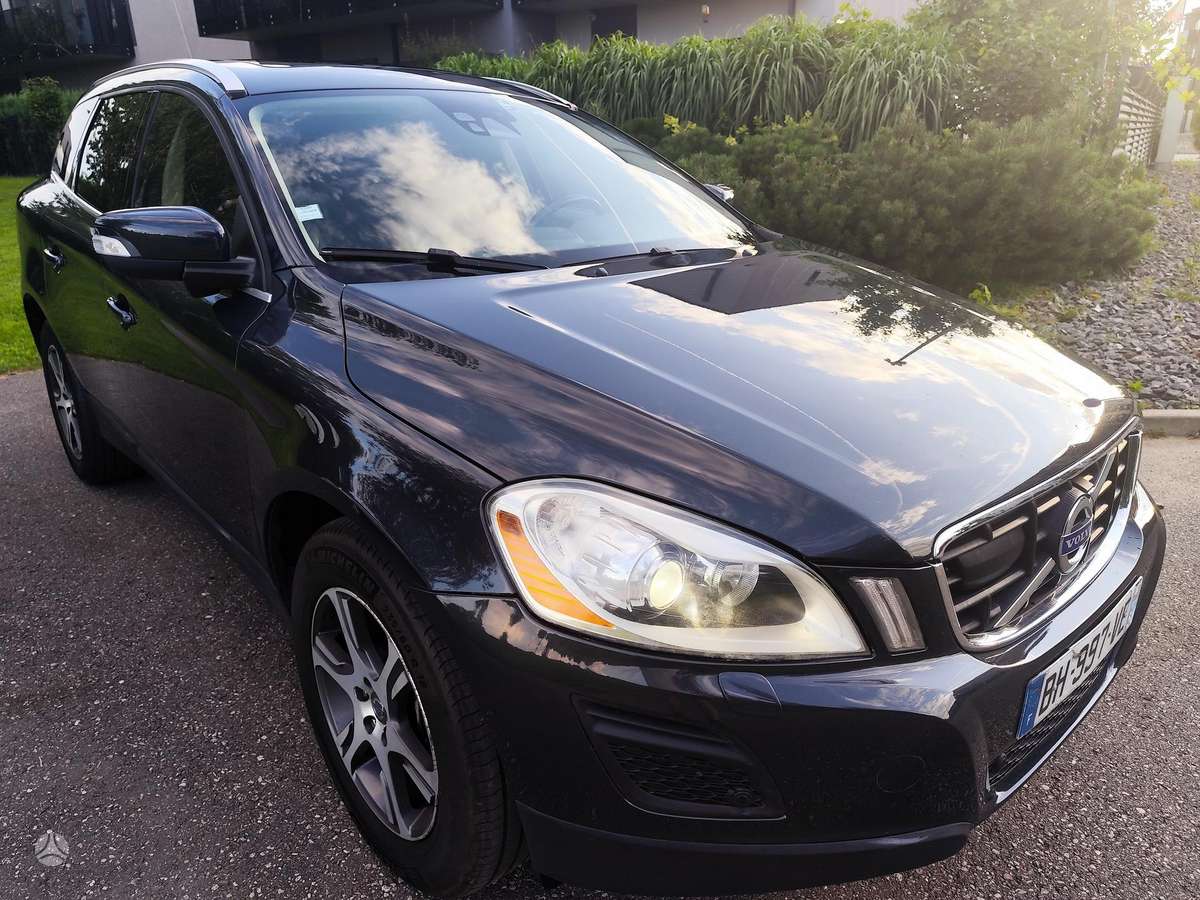 Volvo XC60, 2.0 l., Минивэн