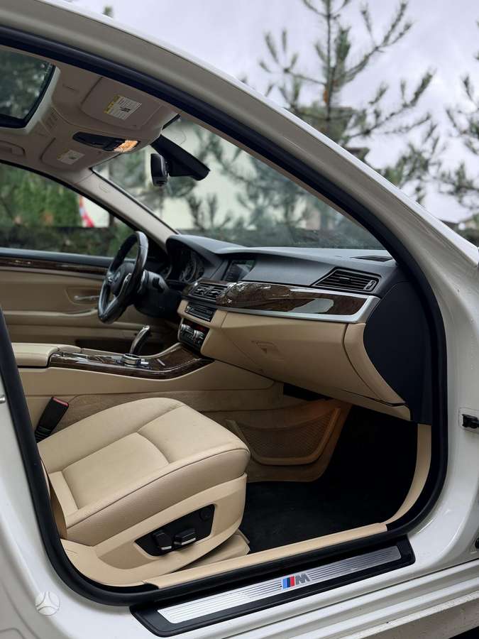 BMW 528, 2.0 l., Седан