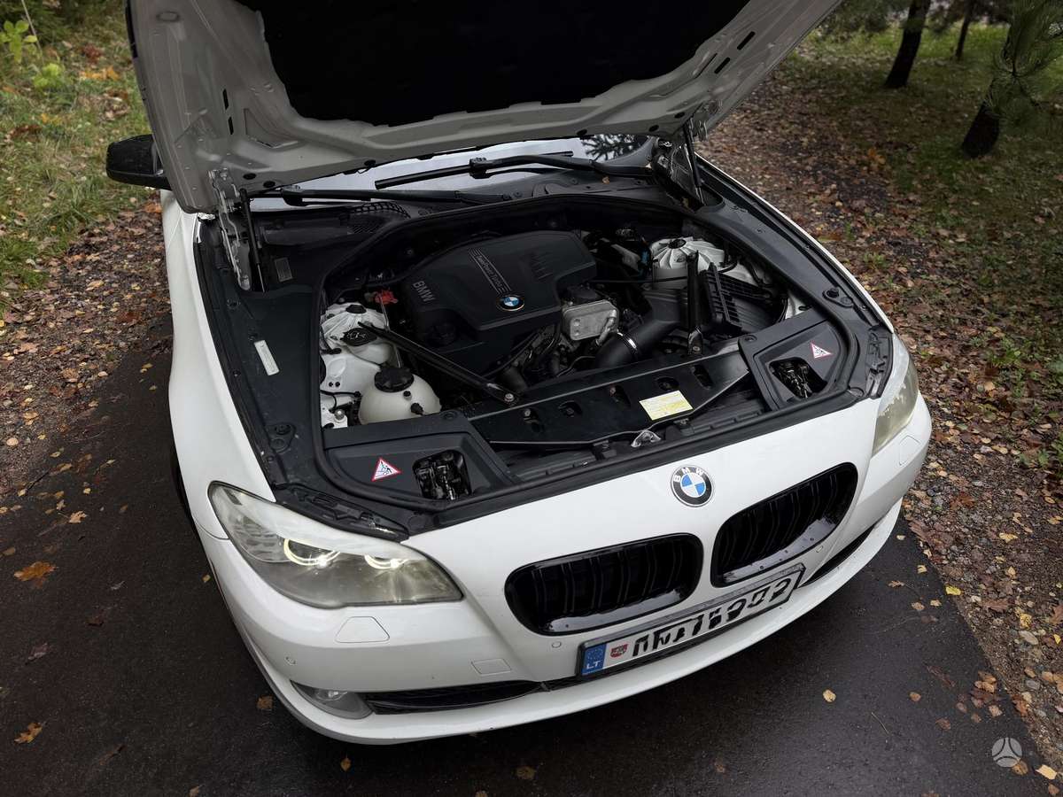 BMW 528, 2.0 l., Седан