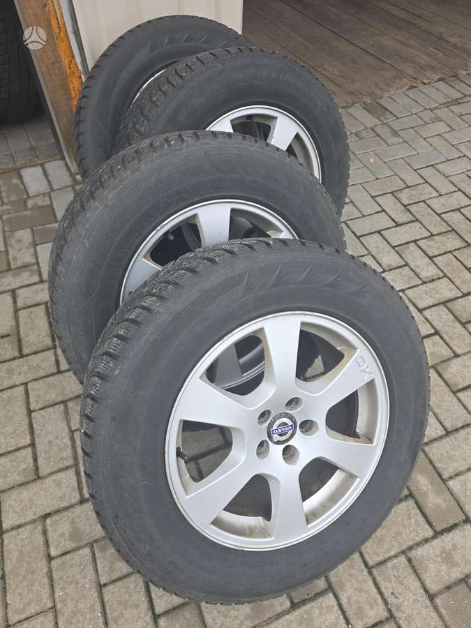 Bridgestone, зимние 235/65 R17