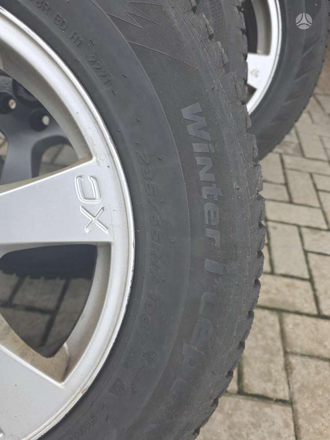 Bridgestone, зимние 235/65 R17