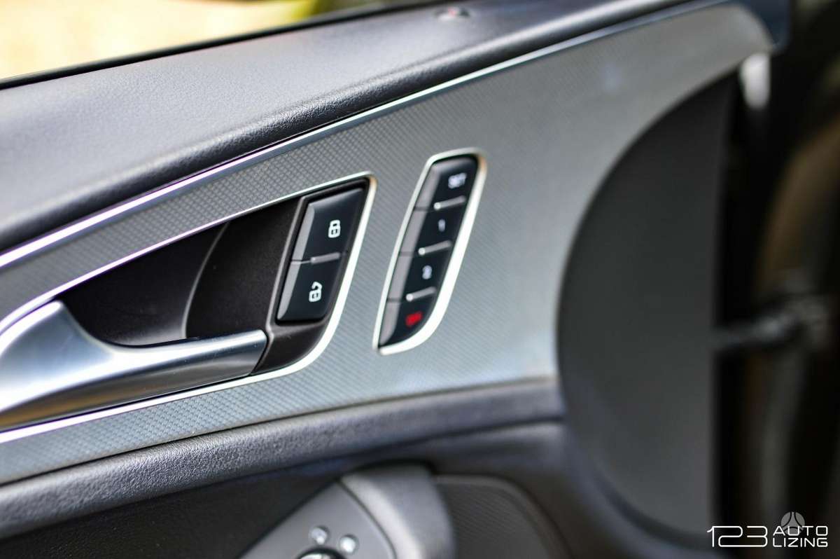 Audi A6, 3.0 l., universalas