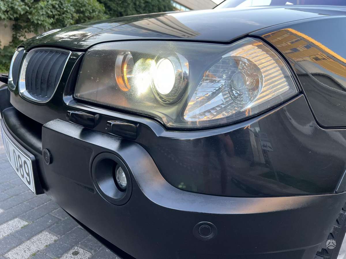 BMW X3, 2.0 l., off-road / crossover