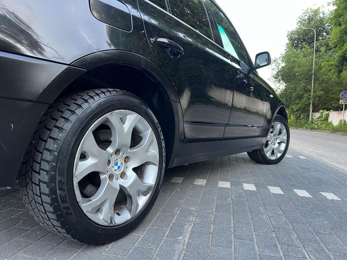 BMW X3, 2.0 l., off-road / crossover