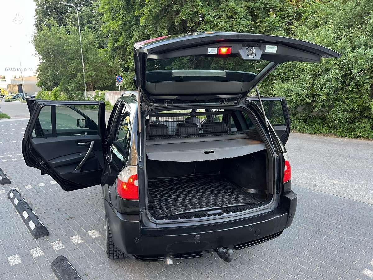 BMW X3, 2.0 l., off-road / crossover