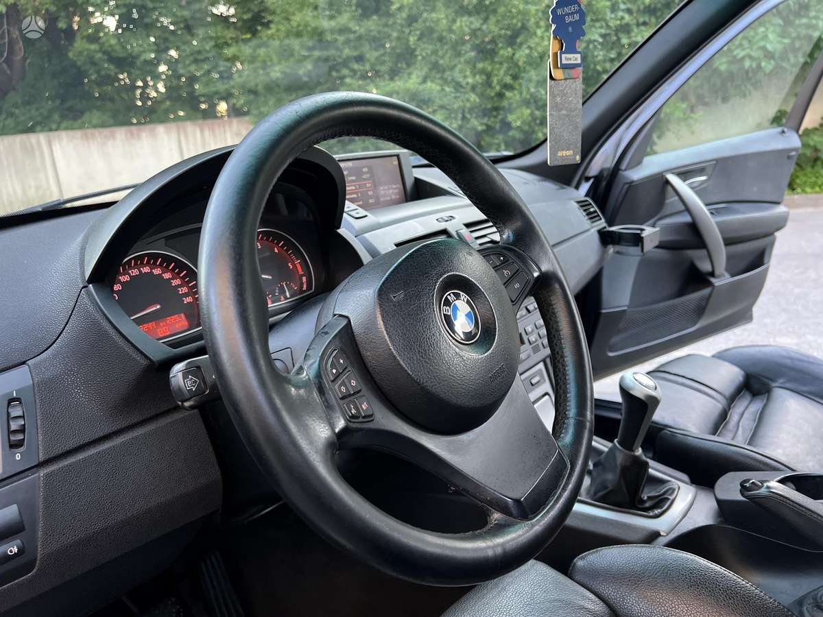 BMW X3, 2.0 l., off-road / crossover