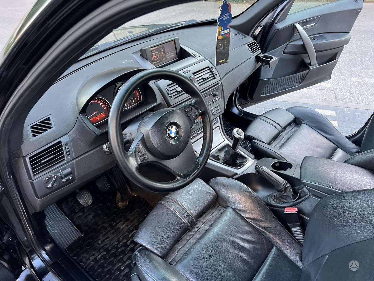 BMW X3, 2.0 l., off-road / crossover