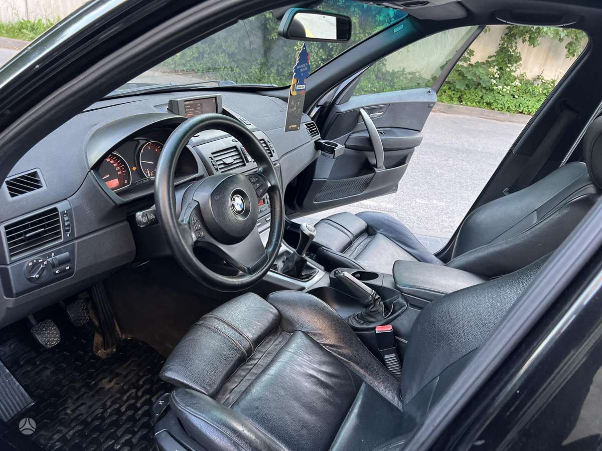 BMW X3, 2.0 l., off-road / crossover