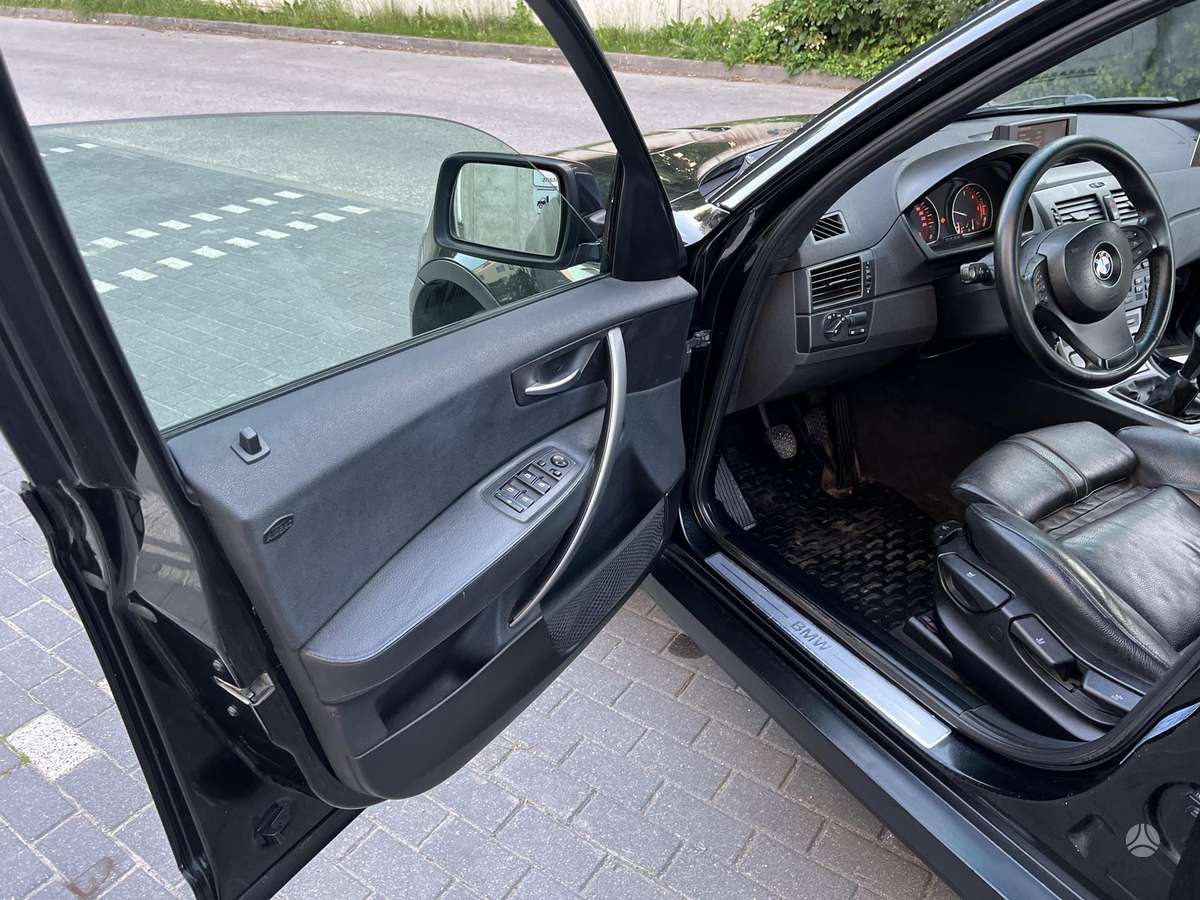 BMW X3, 2.0 l., off-road / crossover