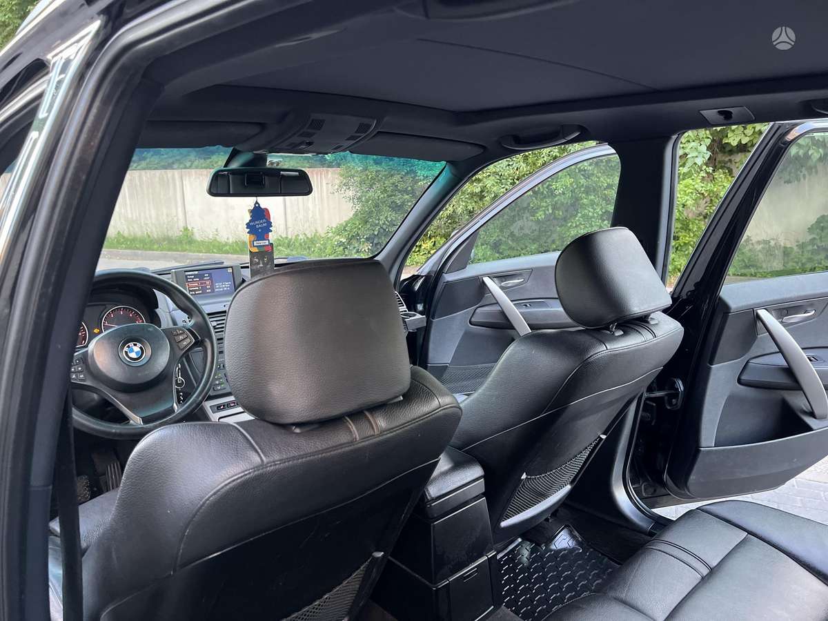 BMW X3, 2.0 l., off-road / crossover
