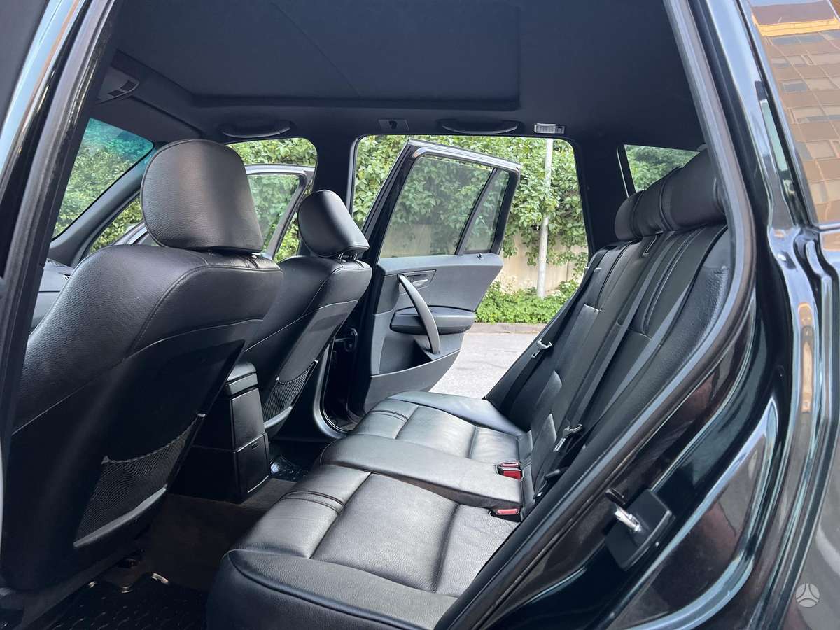 BMW X3, 2.0 l., off-road / crossover